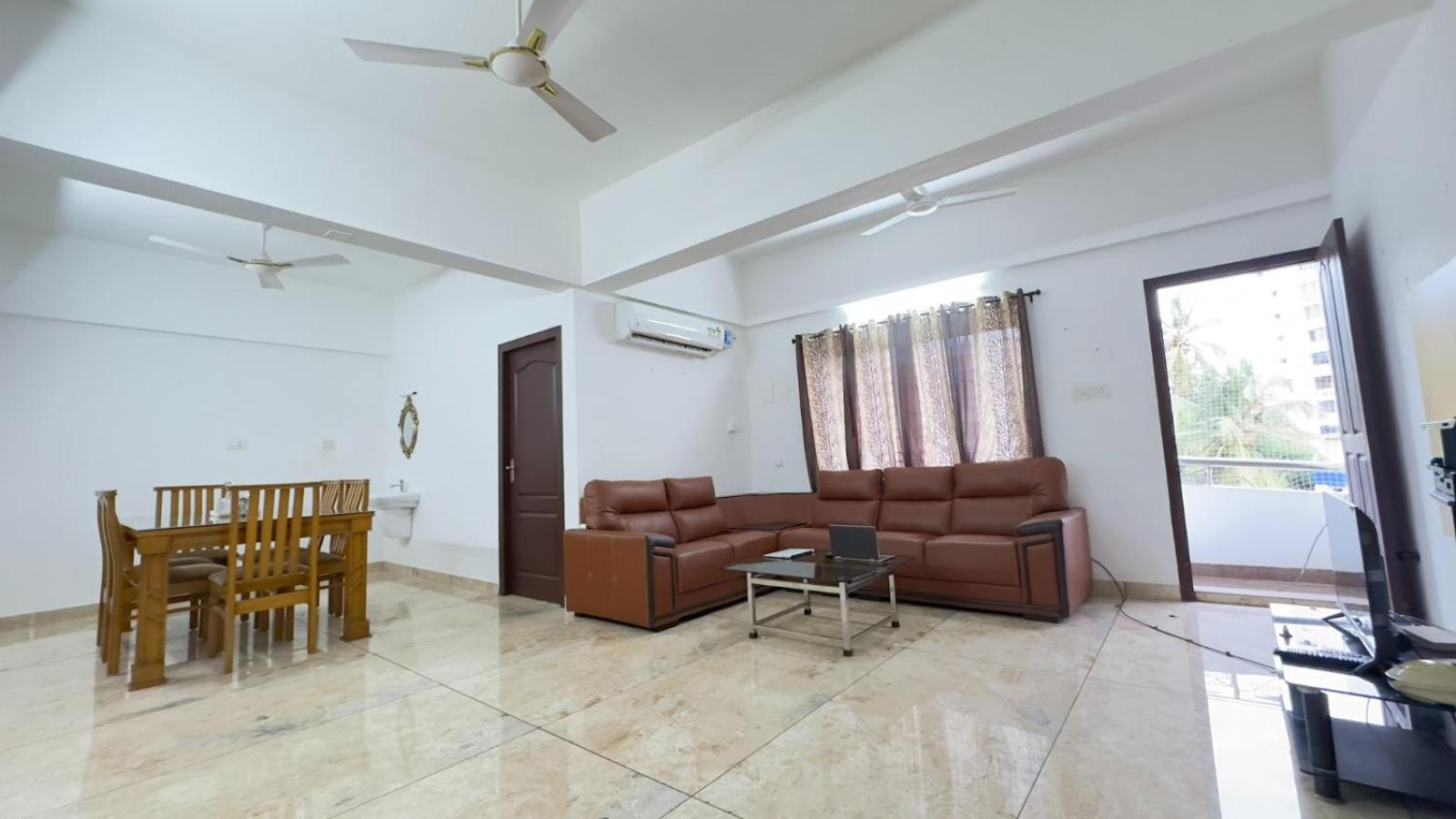 Downtown Manor-Panavila Thiruvananthapuram Esterno foto