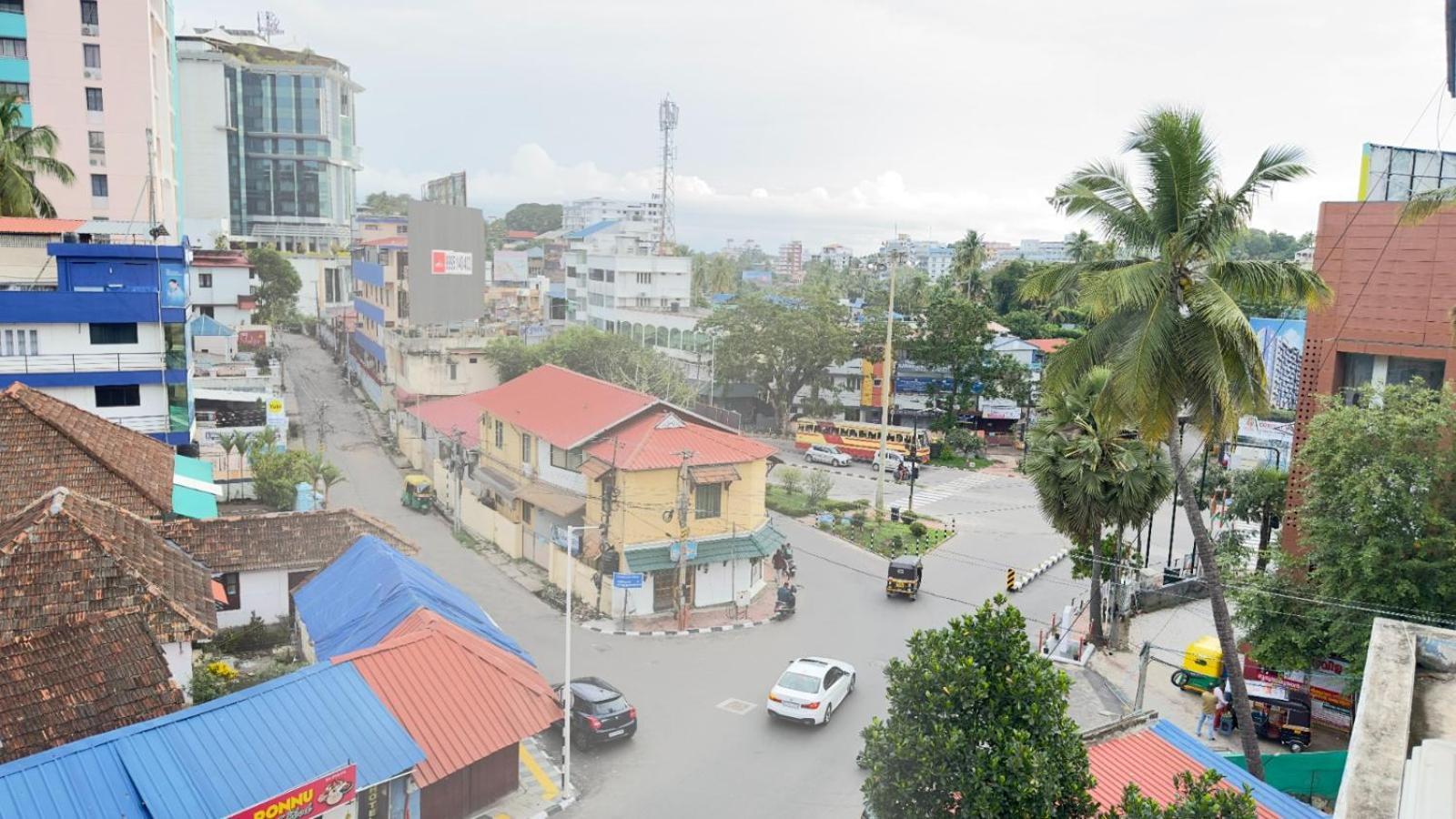 Downtown Manor-Panavila Thiruvananthapuram Esterno foto